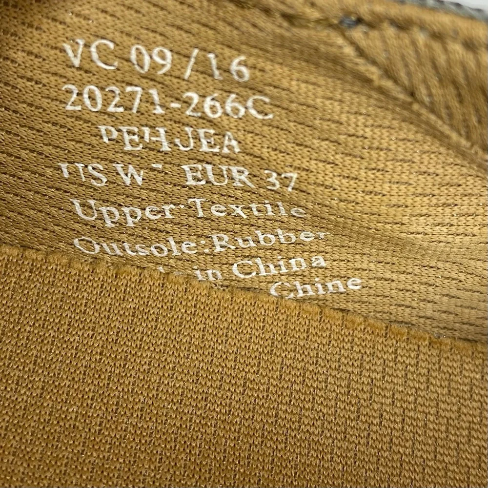 OluKai Pehuea Slip On Sneaker in Pavement Gray Size 7 - Picture 7 of 11